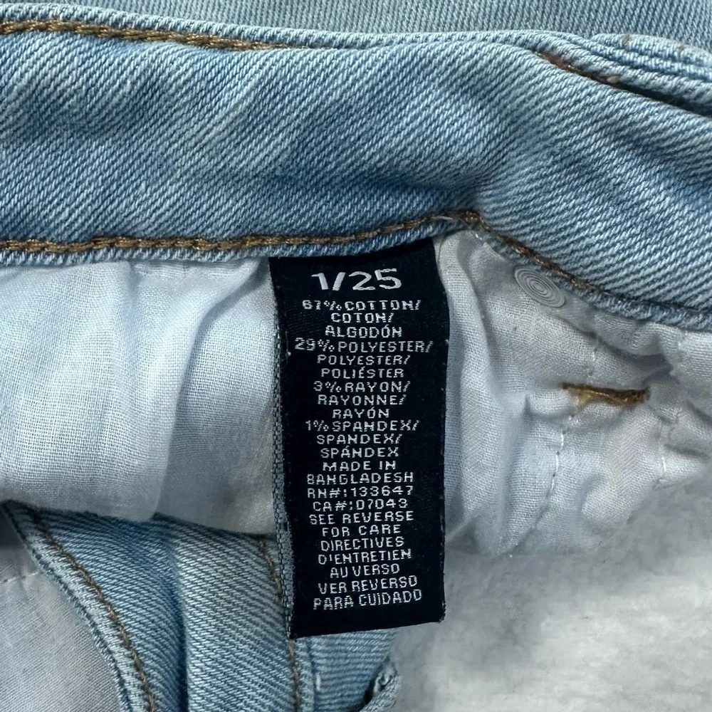 Atlar’d state Blue Jean Shorts with Vintage Distressed Look Size 1/25